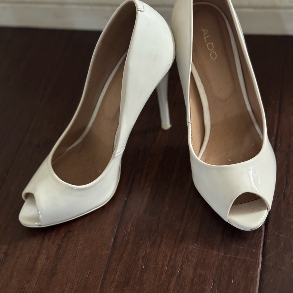 Aldo Elegant White Peep Toe Heels